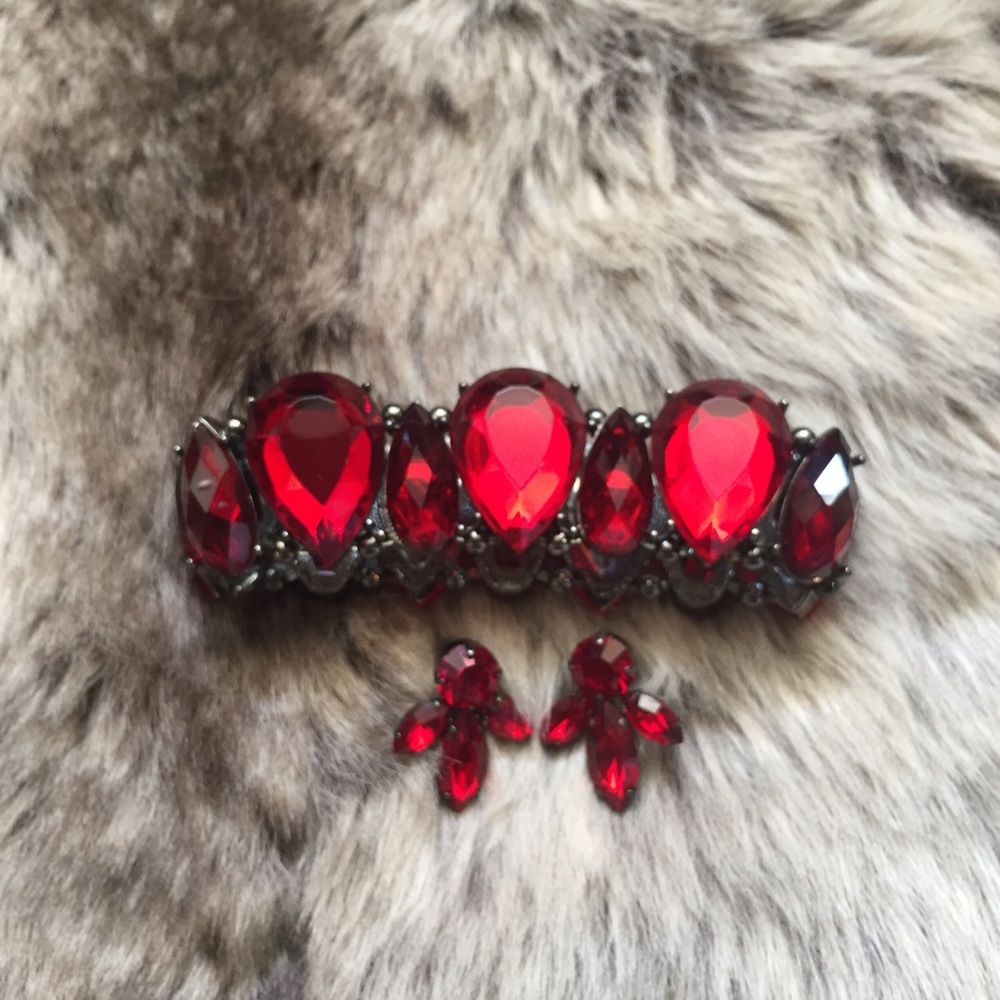 Burgundy red bracelet earring set